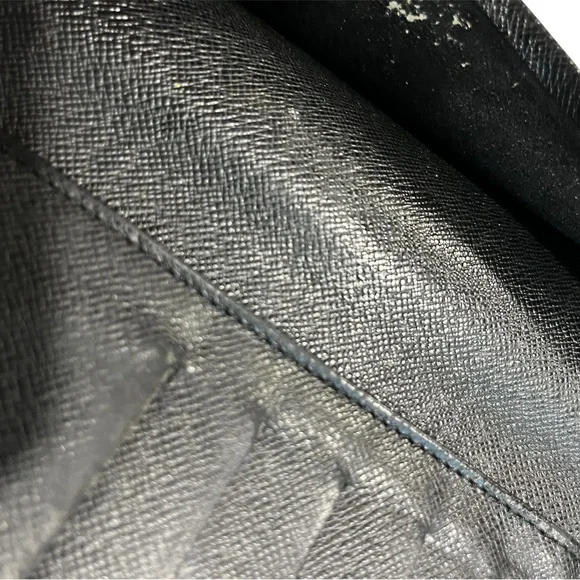 Louis Vuitton Epi Porte Chequier
Credit Card Long Wallet - Picture 6 of 9